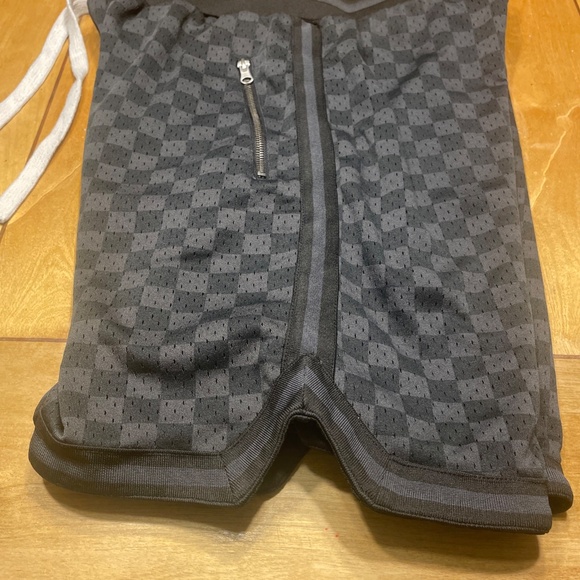 Bascom Projects 1993 Basketball Shorts Checkered Board Pattern Large - Picture 11 of 16